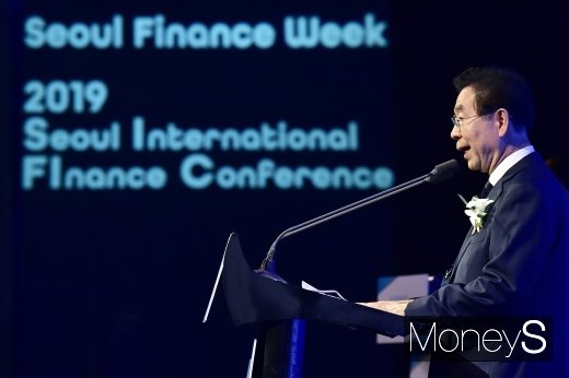 [머니S포토] SIFIC 2019 개회사 전하는 박원순 시장