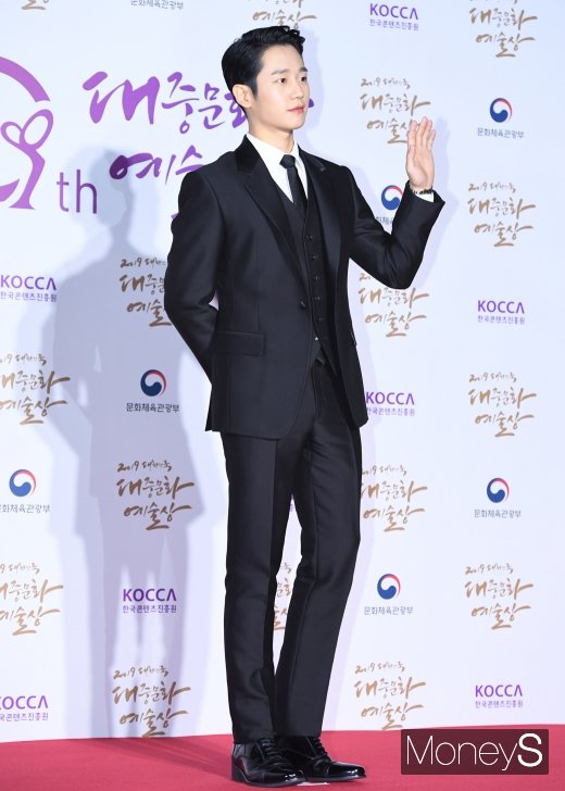 [머니S포토] 정해인 '누나들 마음 훔치는 연하남'