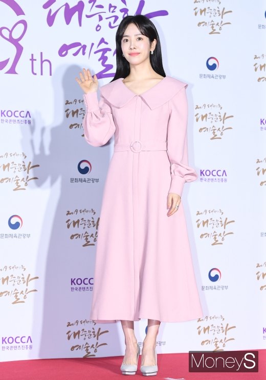 [머니S포토] 한지민, 핑크빛 여신 비주얼