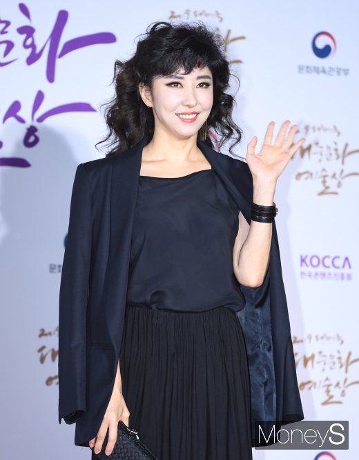 [머니S포토] 김완선, 세월을 잊은 미모