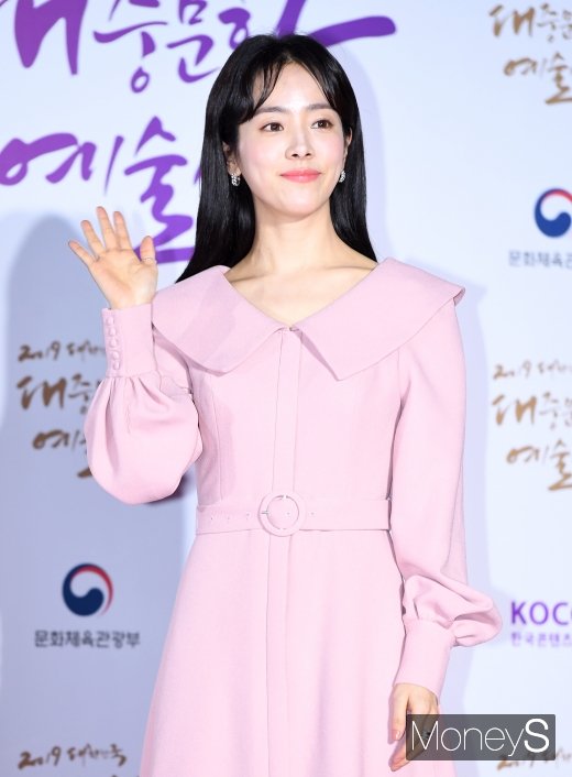 [머니S포토] 한지민 '예쁘다 예뻐'