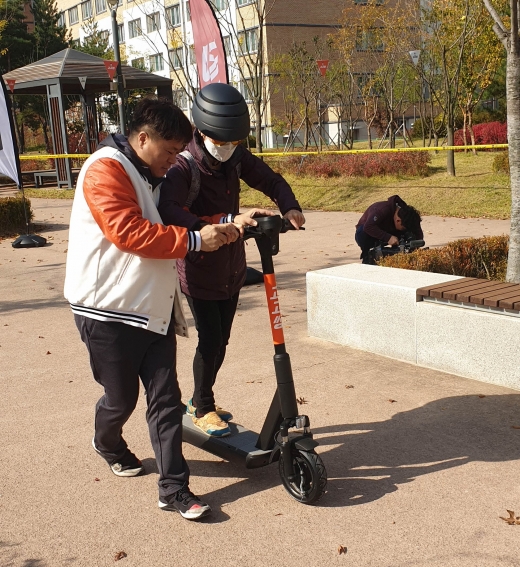 실증사업 사전 안전캠페인 모습. / 사진제공=화성시