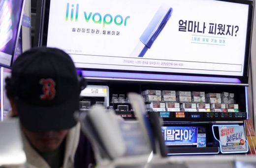 지난 5월27일 KT&G가 액상형 전자담배 기기 릴 베이퍼(lil vapor)와 전용 카트리지 시드(SiiD)를 편의점에서 판매하고 있다. /사진=머니투데이 DB