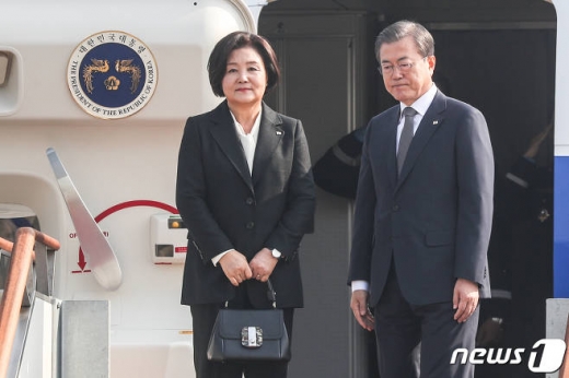 출국하는 문재인 대통령과 김정숙 여사. /사진=뉴스1 성동훈 기자