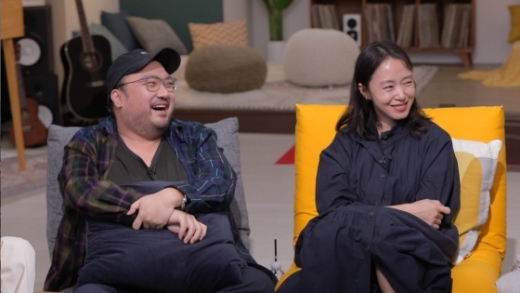 배우 전도연(오른쪽). /사진=JTBC 제공