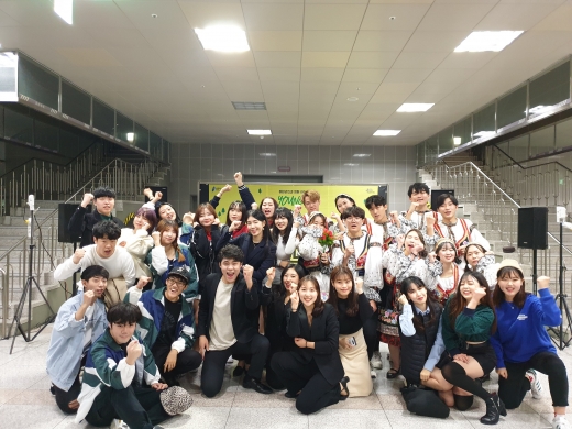 참가학생 단체사진. / 사진제공=용인문화재단