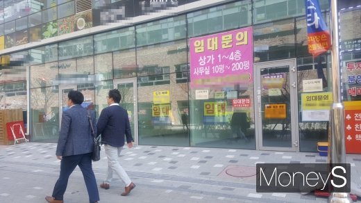 올 4월 마곡지구의 한 공실 상가. /사진=김창성 기자
