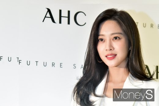 [머니S포토] 조보아, 얼굴에서 빛이나네