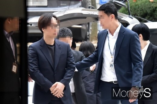 [머니S포토] 프로듀스X101 순위 조작 혐의 관련 제작진 법원 출석