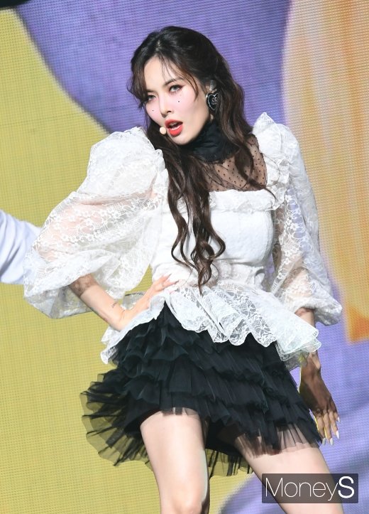 [머니S포토] 현아, 압도적인 섹시 퍼포먼스