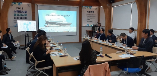 한옥기술전시관에서 진행된 워크숍 모습. / 사진제공=수원시