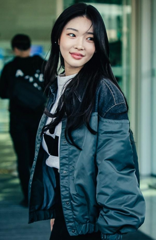 [★공항패션] 청하, 봄버재킷입고 쿨한 매력
