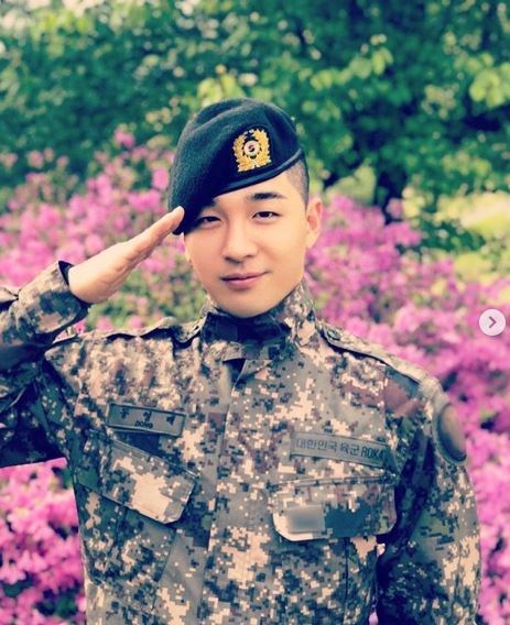 고경표 태양. /사진=태양 인스타그램