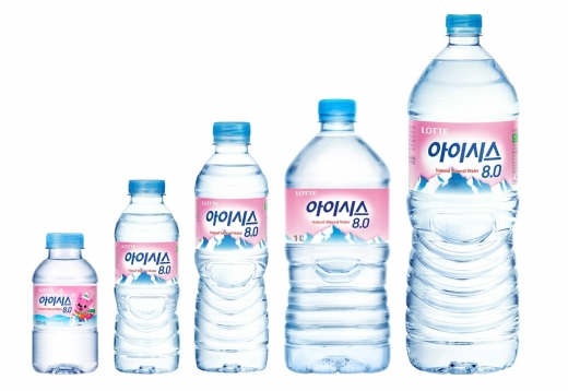 지난해 가장 많이 마신 음료 '생수'… 탄산보다 3배 더 팔려