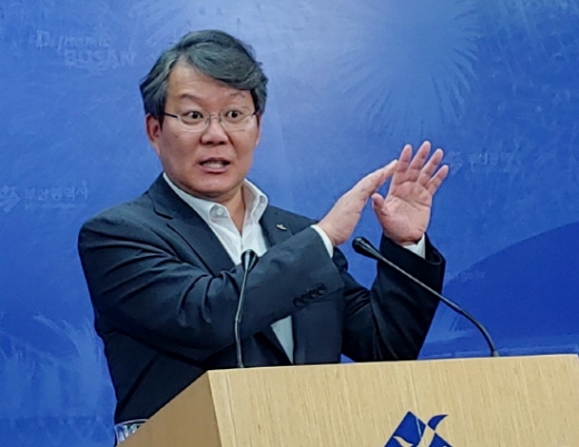 변성완 부산시 행정부시장이 11일 내년도 예산안 관련 기자회견을 가졌다./사진=김동기 기자