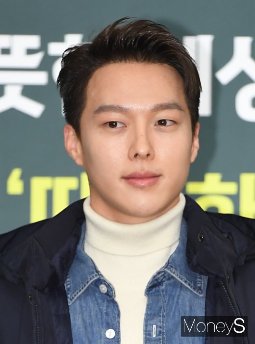 [머니S포토] 장기용 '설렘주의보 눈빛'