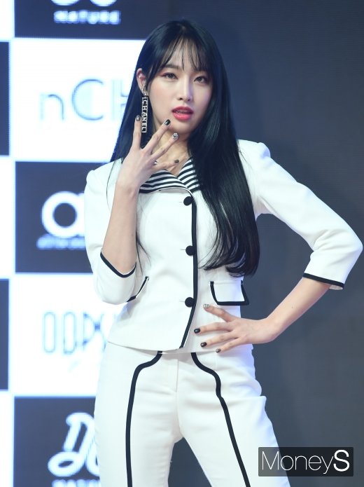 [머니S포토] 네이처 새봄 '매혹적인 눈빛'