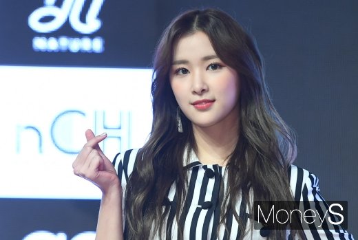 [머니S포토] 네이처 유채 '하트 뿅'