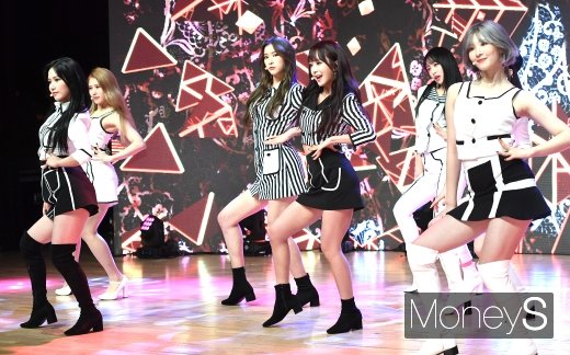 [머니S포토] 네이처 '깜찍 발랄하게'