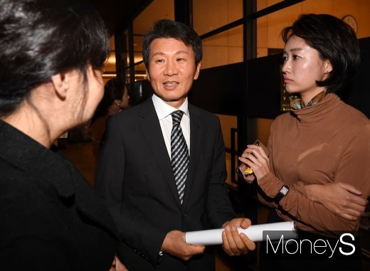[머니S포토] 새주인 찾는 아시아나, 미소 짓는 정몽규 HDC 회장