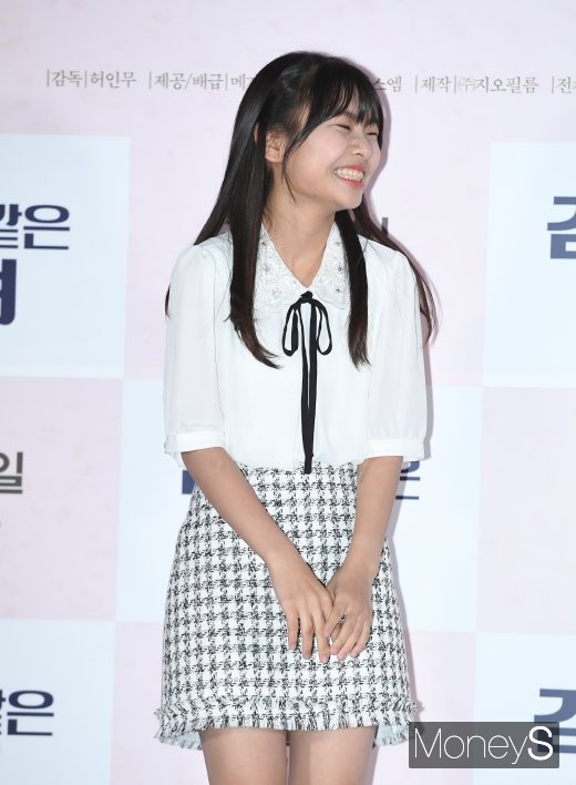 [머니S포토] 김수안 '수줍은 미소'
