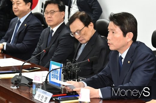[머니S포토] 이인영 원내대표, 