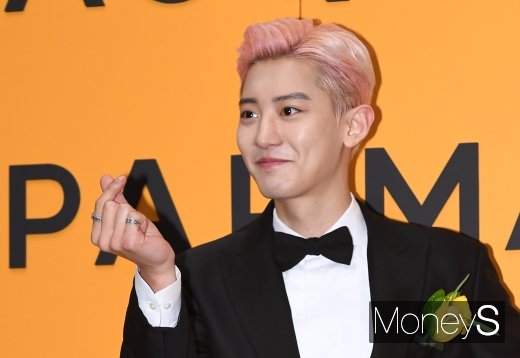 [머니S포토] 엑소 찬열, 아무나 소화하기 힘든 핑크빛 헤어