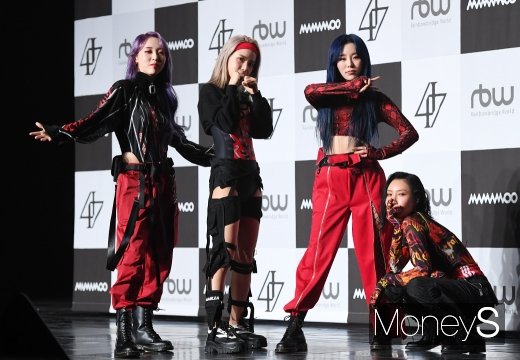 [머니S포토] 마마무 '90년대 아이돌 느낌~'
