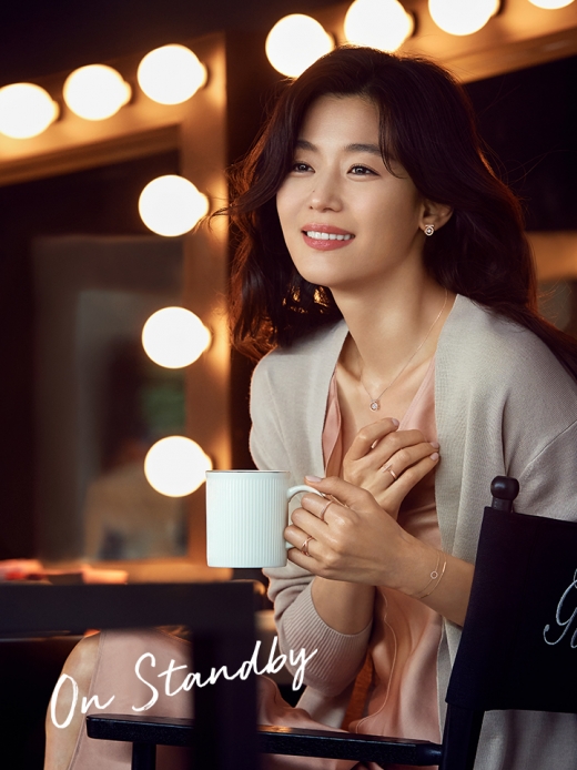 전지현. /사진=스톤헨지