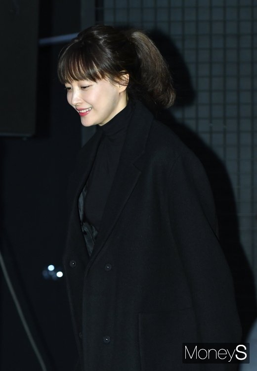 [머니S포토] 이나영, 눈부신 아름다움