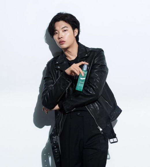 [★화보] 류준열, 촉촉한 물광피부