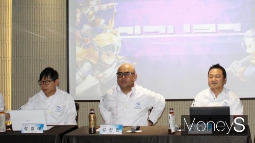 왼쪽부터 정일태 팀장, 김진환 사업총괄 이사, 김종율 CTO. /사진=채성오 기자