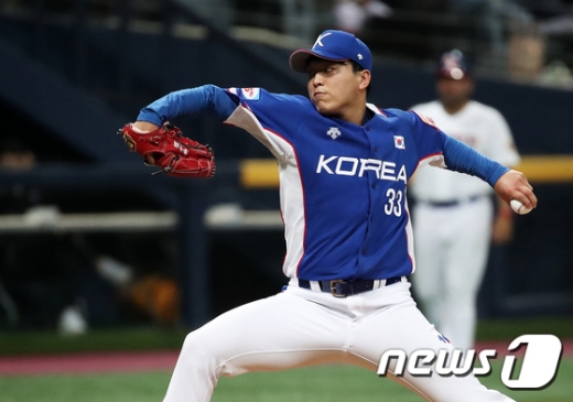 16일 일본 도쿄돔에서 열린 한국과 일본의 2019 WBSC 프리미어12 슈퍼라운드 4차전에 한국 선발투수로 출전한 이승호. /사진=뉴스1