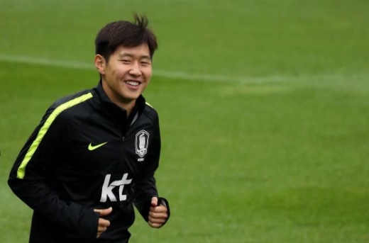 이강인(18, 발렌시아)이 일본의 아베 히로키 (FC 바르셀로나 B)와 베트남의 도안 반 하우 (SC헤렌벤) 등과 함께 ‘2019 AFC 어워즈’ 유망주 남자선수 부문 후보에 올랐다. /사진=뉴시스