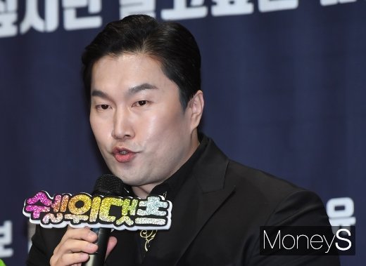 [머니S포토] '쉘위댓츠' 유형준, 상남자 카리스마