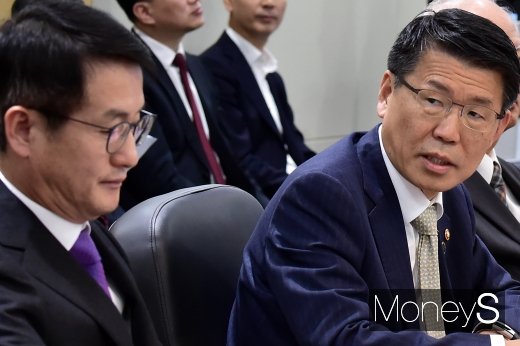 [머니S포토] 은성수 