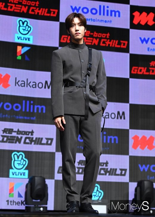 [머니S포토] 골든차일드 이대열, 훈훈한 리더