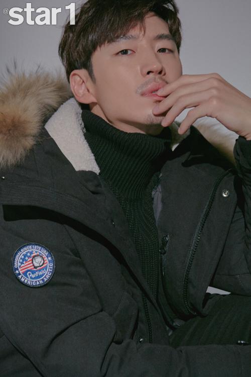 [★화보] 이제훈, “다양한 캐릭터 연기할 기회에 감사한 마음