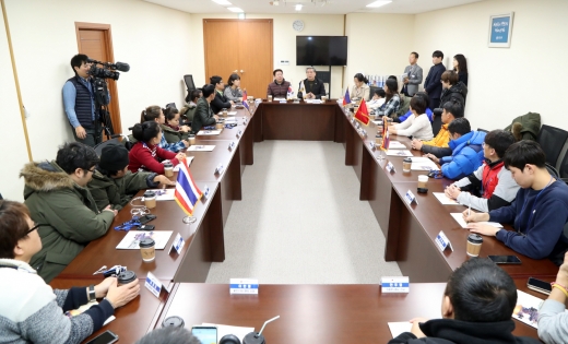 송한준 경기도의회 의장 20일 '아시아 장애인 운동 활동가 연수단' 접견