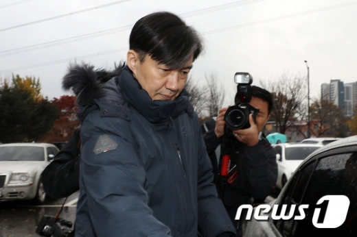 조국 전 법무부 장관이 지난 15일 오전 경기 의왕 서울구치소에서 부인 정경심 동양대 교수 면회를 마친 뒤 구치소를 나서고 있다. /사진=뉴스1