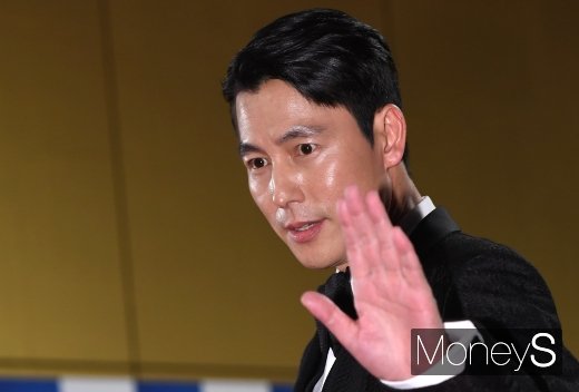 [머니S포토] 정우성 '얼굴에 묻은 잘생김'(청룡영화상)