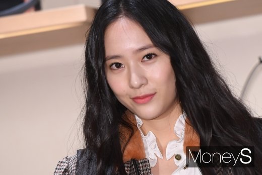 [머니S포토] 크리스탈 '웃는 게 예뻐'