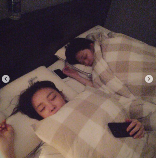 가수 구하라(왼쪽)가 지난달 14일 절친인 가수 설리(본명 최진리, 오른쪽)의 사망 소식을 접한 뒤 인스타그램에 게재한 두 사람이 함께 찍은 사진. /사진=구하라 인스타그램 캡처