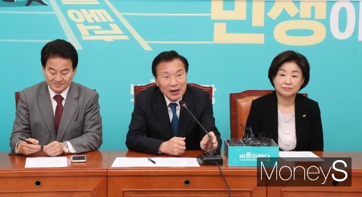 [머니S포토] 손학규 대표, 연동형비례대표제 간담회 주재