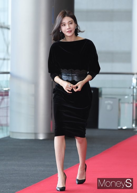 [머니S포토] 차예련 '시선 잡는 예쁨'