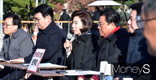 [머니S포토] 나경원 