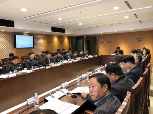 군포시(시장 한대희)는 지난 25일 개최한 ‘2019 시정 인식조사 보고회’에서 시민 10명 중 8명 이상이 민선 7기 한대희 시장의 시정 운영에 대해 긍정적으로 평가했다고 26일 밝혔다. / 사진제공=군포시