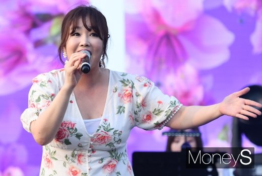 트로트 가수 정미애. /사진=장동규 기자
