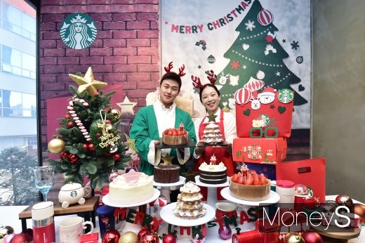 [머니S포토] 스타벅스 '2019 크리스마스 홀케이크' 12월 2일부터 예약 판매 돌입