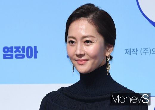 [머니S포토] 염정아, 올림머리도 예쁘게 소화